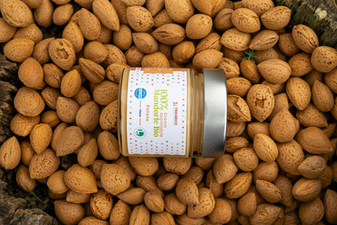 Crema di Mandorle Bio: Un Piacere Sano e Goloso